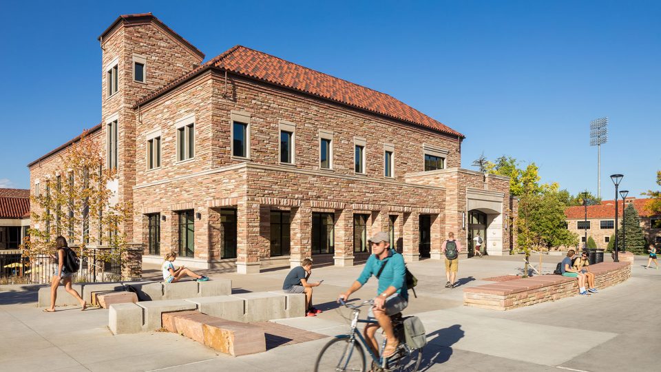 cureccenterext0021 Davis Partnership